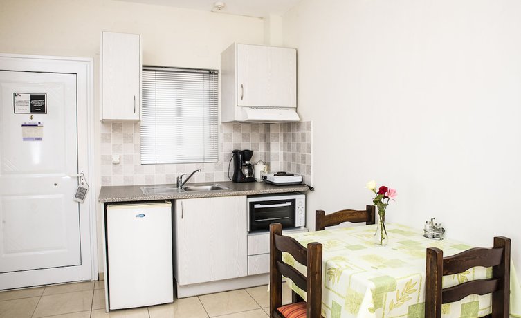 Imagen de la habitación del Hotel Mani\'s Rose. Foto 6