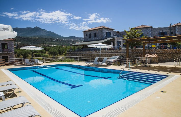 Imagen de la piscina del Hotel Mani\'s Rose. Foto 11