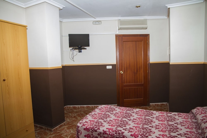 Imagen de la habitación del Hotel Manises. Foto 8