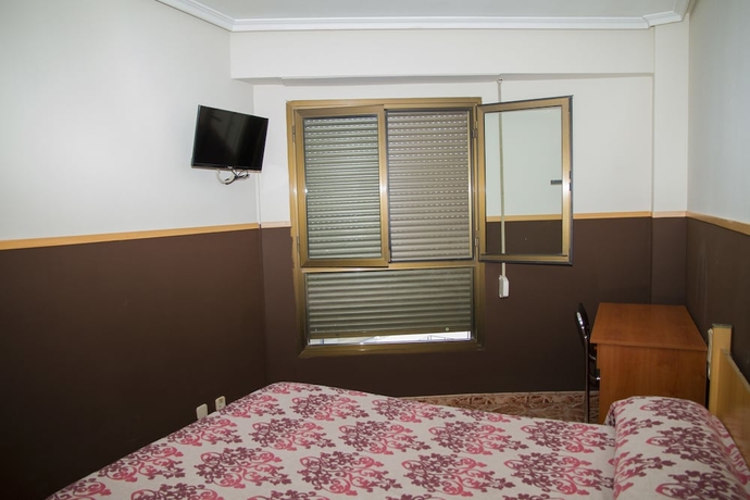 Imagen de la habitación del Hotel Manises. Foto 9