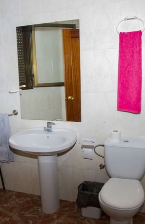 Imagen de la habitación del Hotel Manises. Foto 14