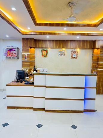Imagen de los interiores del Hotel Manish International. Foto 13