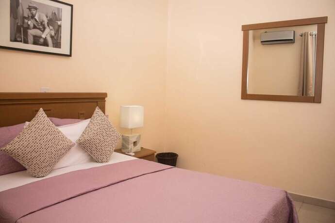 Imagen de la habitación del Hotel Manjaro Suites. Foto 19