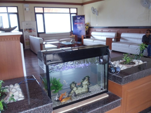Imagen de los interiores del Hotel Manla Homes Resort. Foto 17