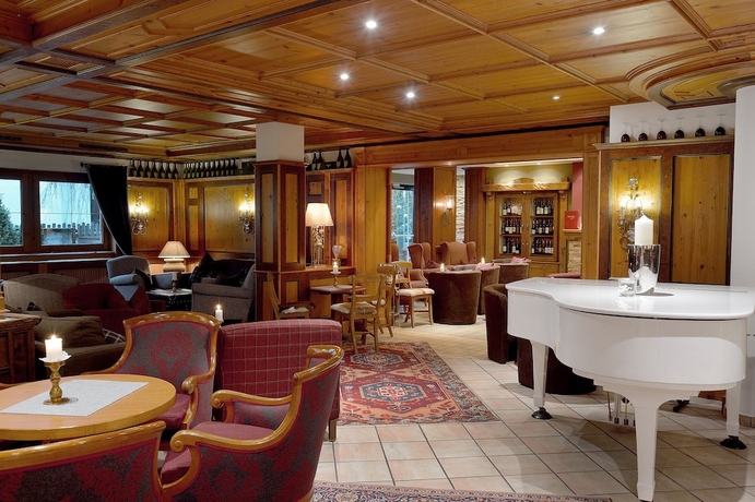 Imagen del bar/restaurante del Hotel Manni The. Foto 2