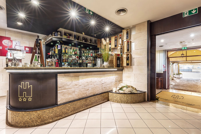 Imagen de los interiores del Hotel Mannu. Foto 11