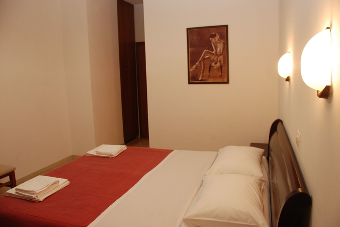 Imagen de la habitación del Hotel Mano. Foto 15