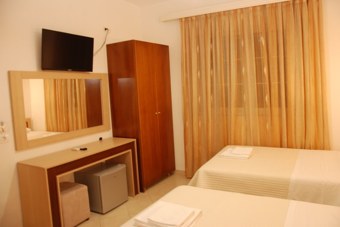 Imagen de la habitación del Hotel Mano, Sarande. Foto 12