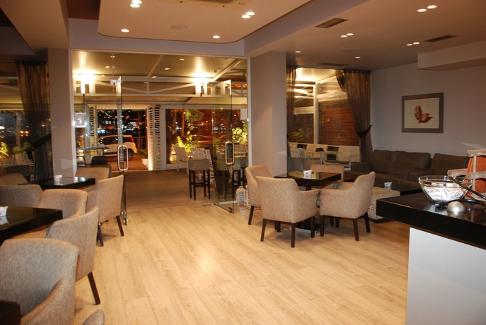 Imagen general del Hotel Mano, Sarande. Foto 3