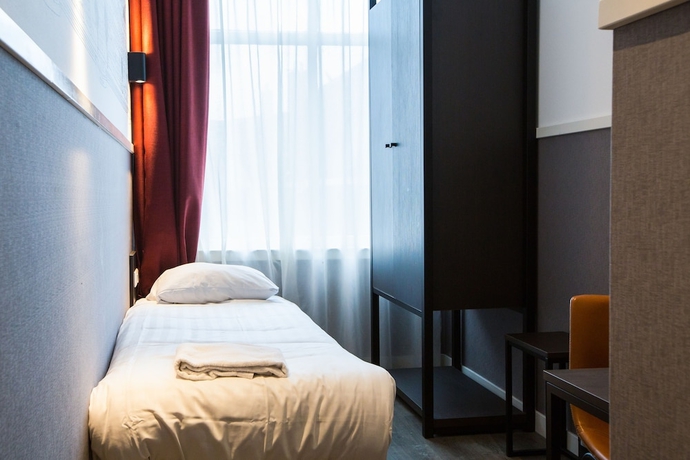 Imagen de la habitación del Hotel Manofa. Foto 8