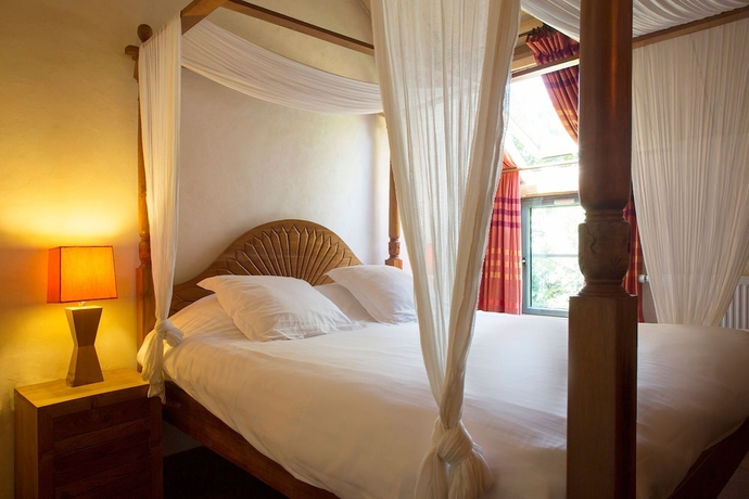 Imagen de la habitación del Hotel Manoir Des Indes, The Originals Relais (relais Du Silence). Foto 2