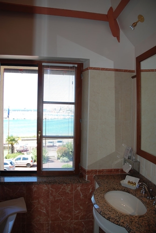 Imagen de la habitación del Hotel Manoir Du Cunningham. Foto 13
