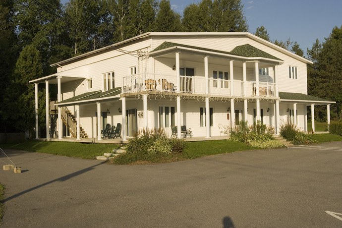 Imagen de la habitación del Hotel Manoir Du Lac William. Foto 6