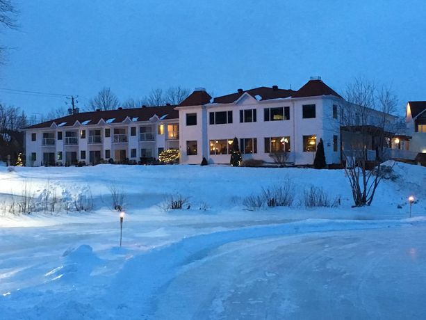 Imagen general del Hotel Manoir Du Lac William. Foto 1