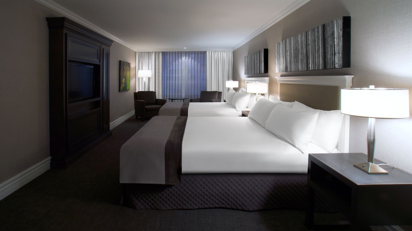 Imagen de la habitación del Hotel Manoir Victoria. Foto 9