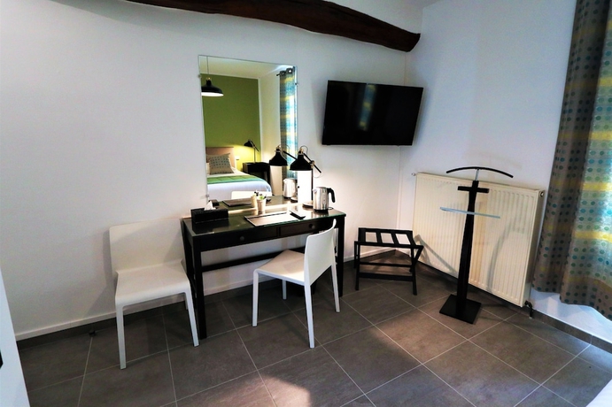 Imagen de la habitación del Hotel Manoir de Montigny. Foto 3