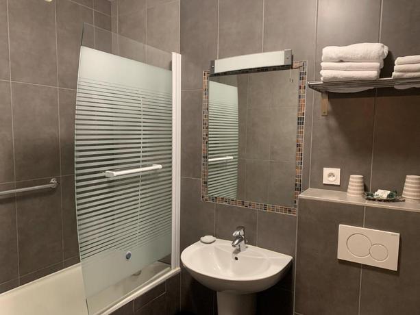 Imagen de la habitación del Hotel Manoir de Rigourdaine. Foto 13