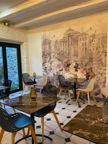 Imagen del bar/restaurante del Hotel Manoir de Rigourdaine. Foto 4