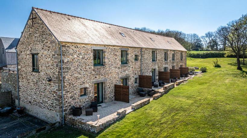 Imagen de los exteriores del Hotel Manoir de Rigourdaine. Foto 41