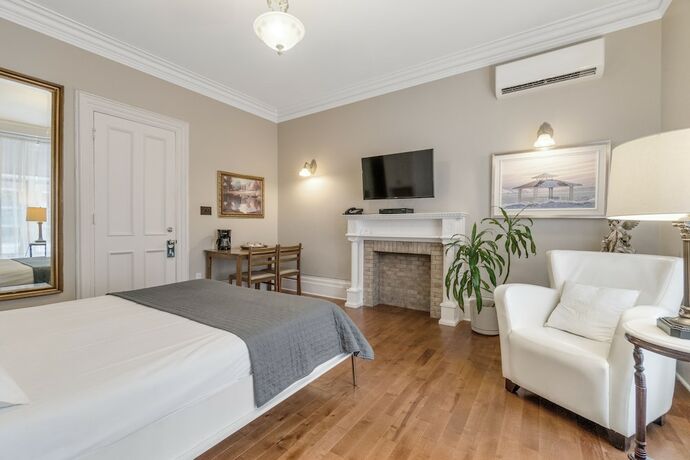 Imagen de la habitación del Hotel Manoir de la Tour. Foto 19