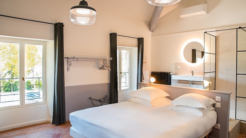Imagen de la habitación del Hotel Manoir le Roure. Foto 9