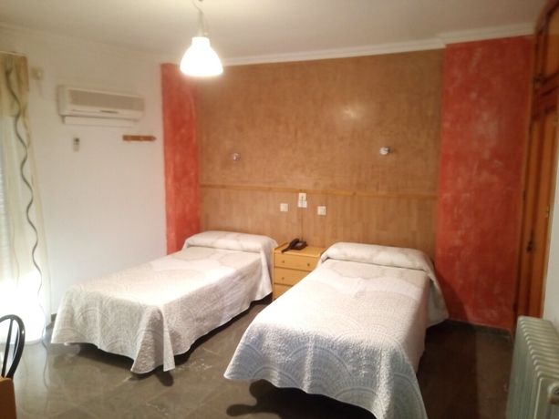 Imagen de la habitación del Hotel Manolete. Foto 11