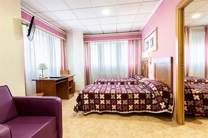 Imagen de la habitación del Hotel Manolo, Cartagena. Foto 2