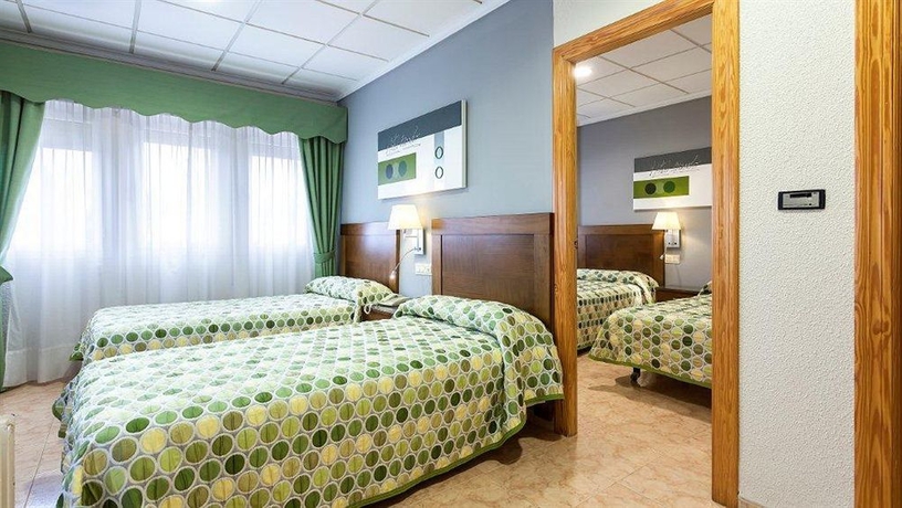 Imagen de la habitación del Hotel Manolo, Cartagena. Foto 8