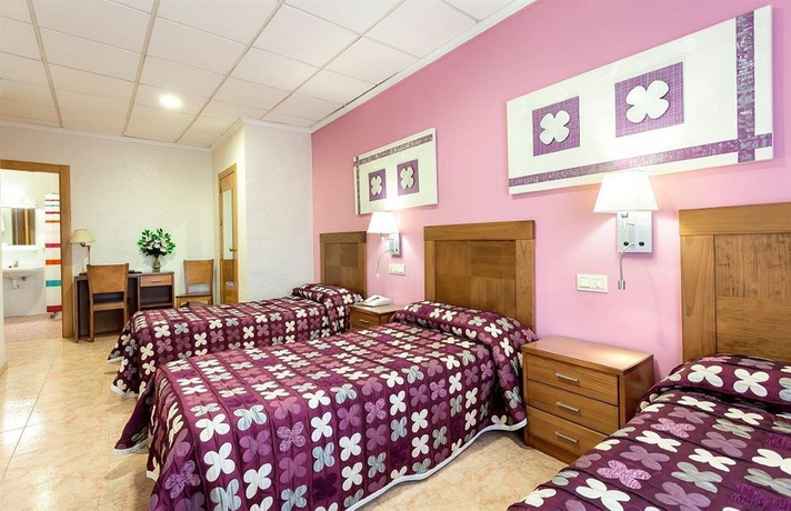 Imagen de la habitación del Hotel Manolo, Cartagena. Foto 11