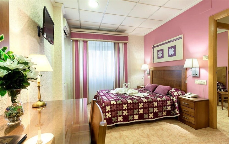 Imagen de la habitación del Hotel Manolo, Cartagena. Foto 12