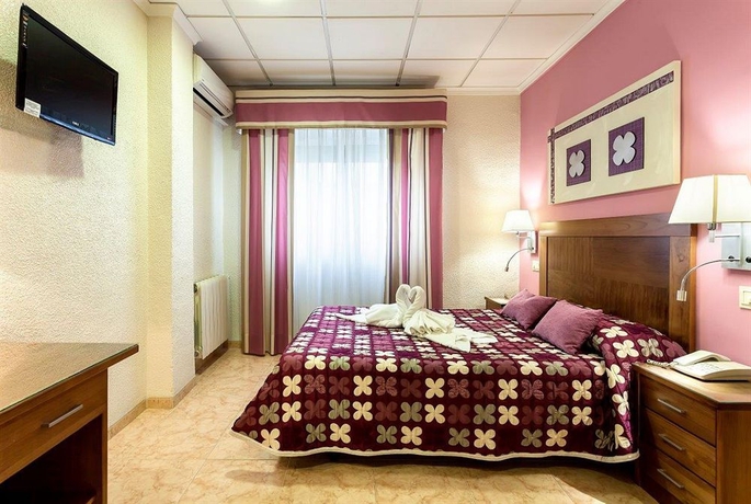 Imagen de la habitación del Hotel Manolo, Cartagena. Foto 13