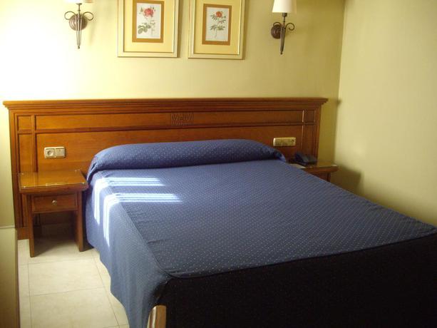 Imagen de la habitación del Hotel Manolo Mayo. Foto 3