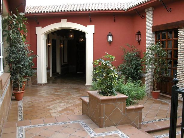 Imagen de los interiores del Hotel Manolo Mayo. Foto 8