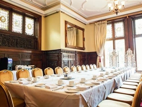 Imagen del bar/restaurante del Hotel Manor By The Lake. Foto 2