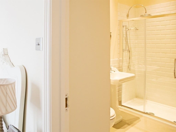Imagen de la habitación del Hotel Manor By The Lake. Foto 15