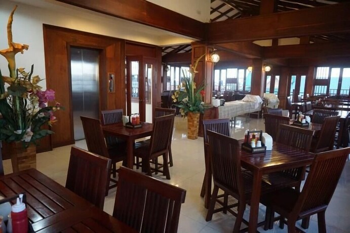 Imagen del bar/restaurante del Hotel Manorom Boutique. Foto 4