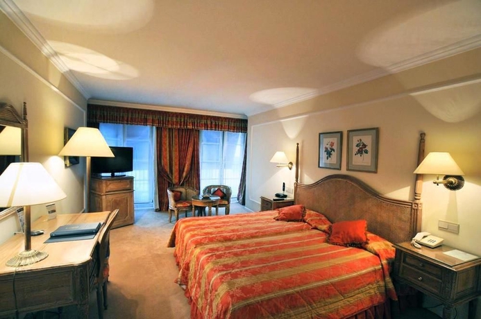 Imagen de la habitación del Hotel Manos Stephanie. Foto 4