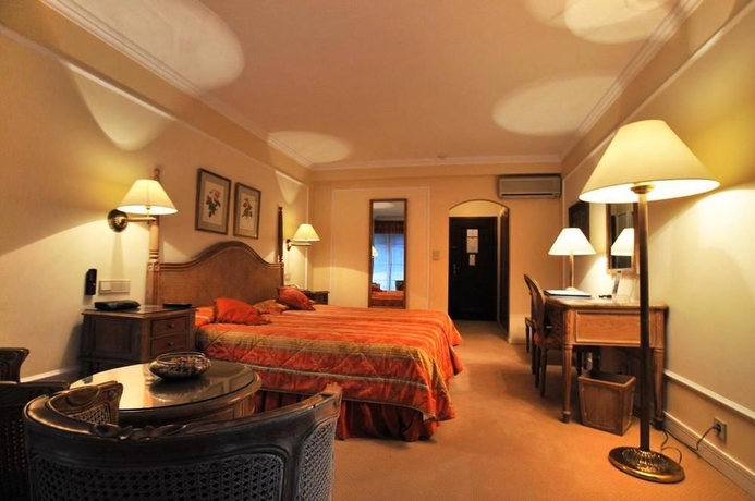 Imagen de la habitación del Hotel Manos Stephanie. Foto 7