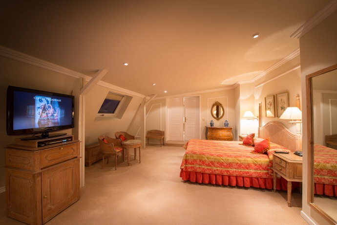 Imagen de la habitación del Hotel Manos Stephanie. Foto 11