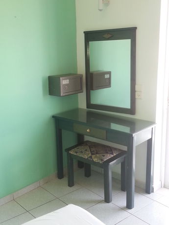 Imagen de la habitación del Hotel Manos Studios. Foto 9