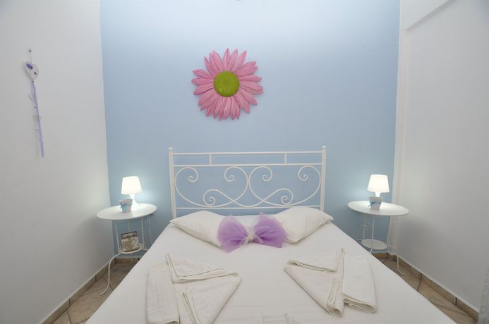 Imagen de la habitación del Hotel Manos Syros. Foto 10