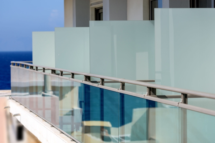 Imagen de los exteriores del Hotel Manousos City. Foto 9