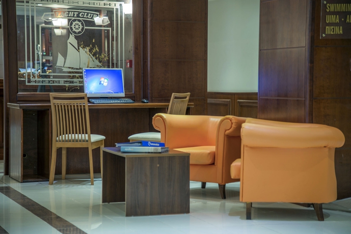 Imagen de los interiores del Hotel Manousos City. Foto 12