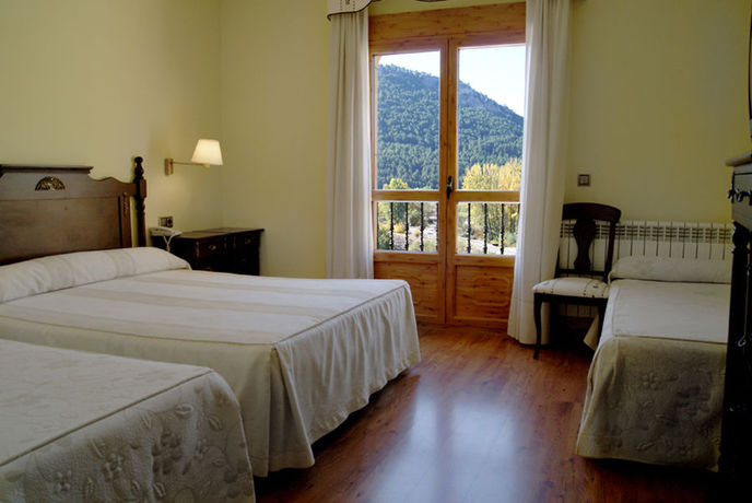 Imagen de la habitación del Hotel Manrique de Lara. Foto 5