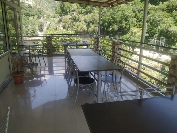 Imagen del bar/restaurante del Hotel Mansarovar, Sidhwan. Foto 3