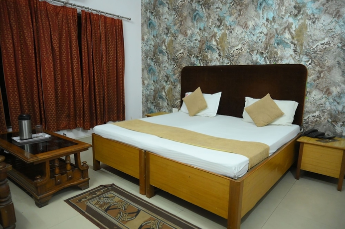 Imagen de la habitación del Hotel Mansarovar and Banquets. Foto 8