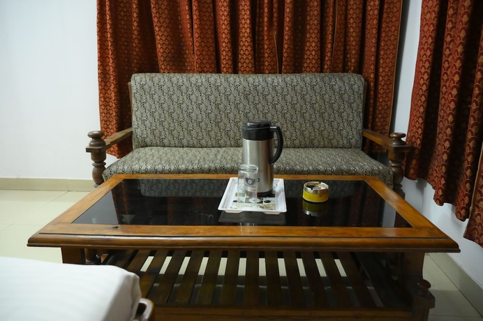 Imagen de la habitación del Hotel Mansarovar and Banquets. Foto 9
