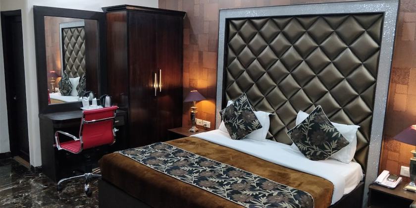Imagen de la habitación del Hotel Mansarover Paradise. Foto 10