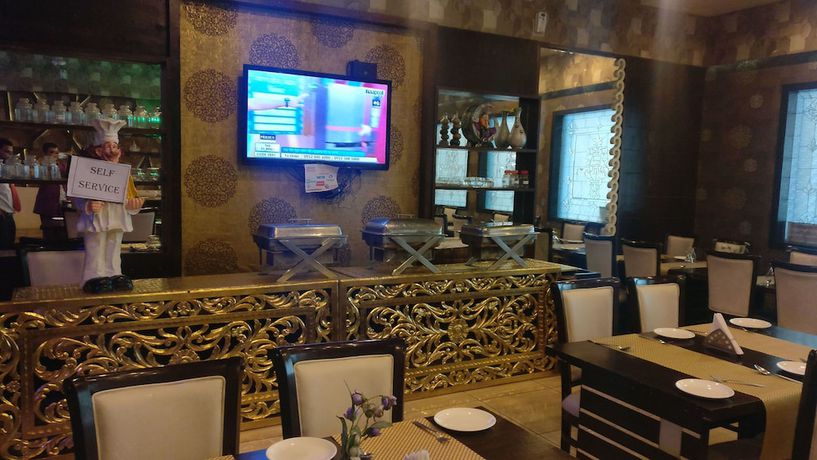 Imagen del bar/restaurante del Hotel Mansarover Paradise. Foto 7