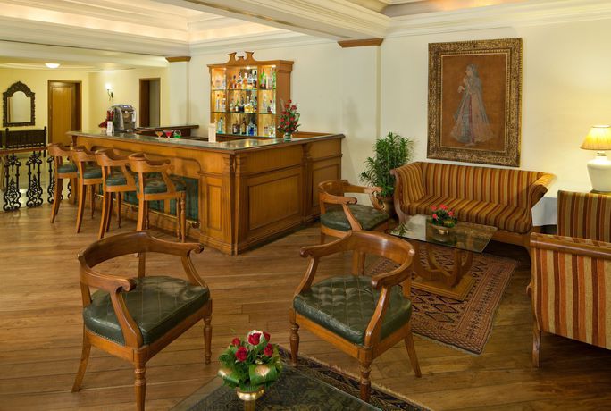 Imagen del bar/restaurante del Hotel Mansingh. Foto 5